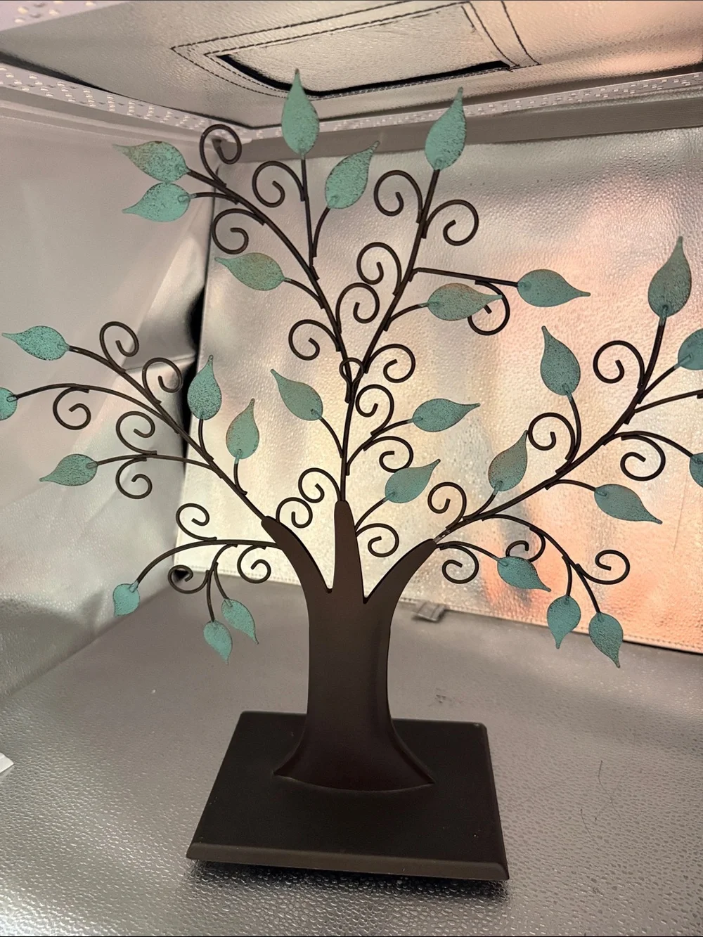 Hallmark Family Tree Ornament For Pictures or Ornaments.